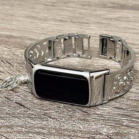 Silver Metal Band Fitbit Charge 5 Women Jewelry Tree Of Life Charm Bracelet - Picture 8 of 9